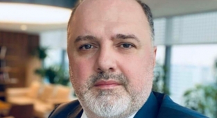 AK Parti'den İhraç Edildi: Sinirini Medyadan Aldı