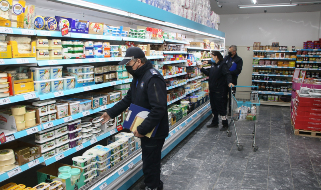Akyazı'da Zincir Marketlere Ceza