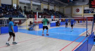 Badminton Türkiye birinciliği Düzce'de başladı