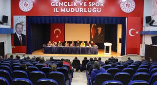 Badminton Türkiye şampiyonası Düzce'de başladı