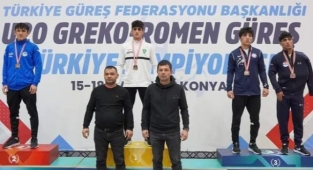 Büyükşehir Sporcuları Madalya İle Döndü
