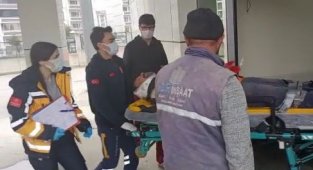 Çalıştığı İnşaatta 3 Metre Yükseklikten Düşen İşçi Yaralandı
