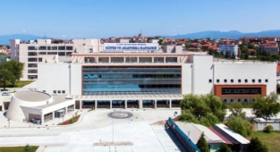 Erenler'de 13 İşçi Zehirlendi