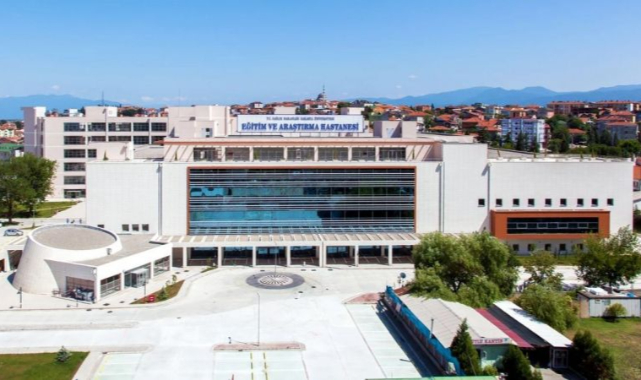 Erenler'de 13 İşçi Zehirlendi