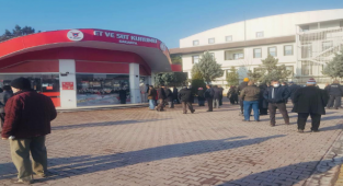 Et ve Süt Kurumunda Ucuz Et Kuyruğu
