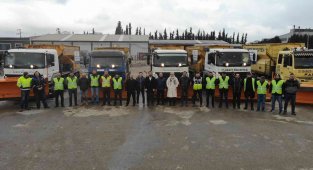 Gebze'de ekipler karla mücadeleye hazır