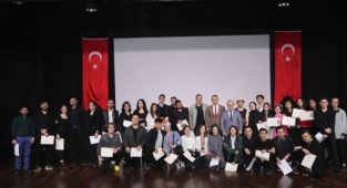 Gençler Arası Tiyatro Yarışması: Hayallerini Sahneye Taşı