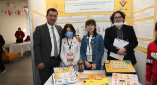 Müdür Savaşçı TÜBİTAK Bölge Sergisinde Öğrencilerle Buluştu