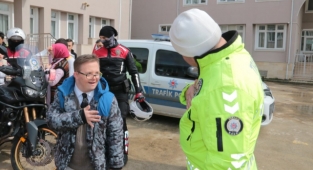 Özel Öğrenciler Polislerle Eğlendi