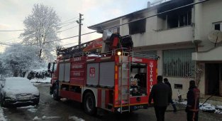 İki Katlı Ev Alevlere Teslim Oldu
