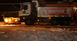 Serdivan Belediyesi Karla Mücadele Timleri Gece Nöbetinde