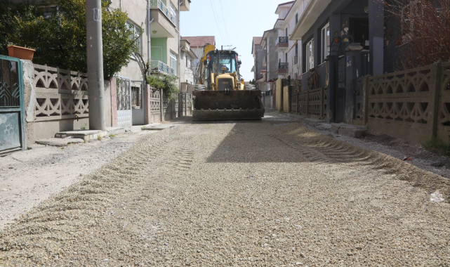 Serdivan'da Asfalt Çalışmaları Hız Kesmeden Devam Ediyor