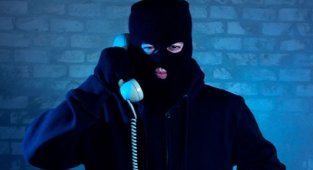 Telefon Dolandırıcıları Yaşlı Adamı Tuzağa Düşürdü