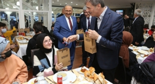 Başkan Alemdar’dan Anlamlı İftar Buluşması