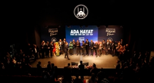 Başkan Işıksu Orhangazi Kültür Merkezi'nde Ada Hayat'ı Tanıttı