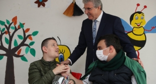 Başkan Yüce Özel Çocuklarla Yakından İlgilendi