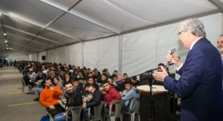 Büyükşehir Bin Kişiye Sofra Kurdu