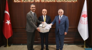 Lütfi Bayraktar'dan Bakan Kirişçi'ye Ziyaret