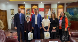 Sapanca Belediyesinin Çocuk Başkanı Hüseyin Kabakçı Oldu