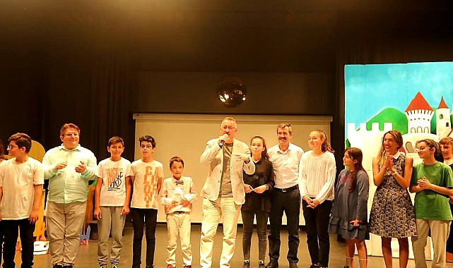 Adapazarı'nda Tiyatro Festivali Heyecanı Yaşandı