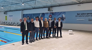 Başkanlar Sapanca Gençlik Merkezi Yüzme Havuzunu İnceledi