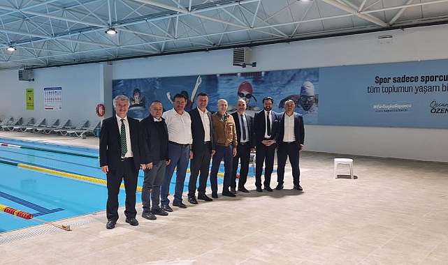 Başkanlar Sapanca Gençlik Merkezi Yüzme Havuzunu İnceledi