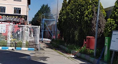 Erenler'de Akaryakıt Deposunda Yangın Çıktı
