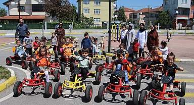 Trafik Park’ta Hem Öğreniyor Hem Eğleniyorlar