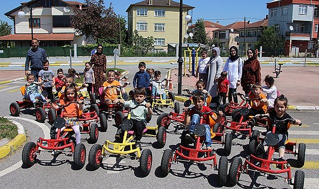 Trafik Park’ta Hem Öğreniyor Hem Eğleniyorlar