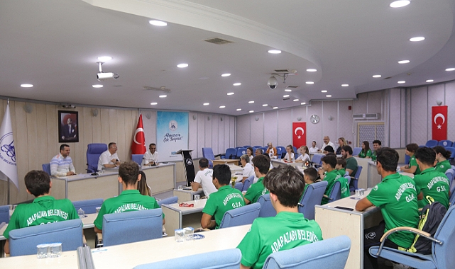 Başkan Işıksu Şampiyonlarla Buluştu
