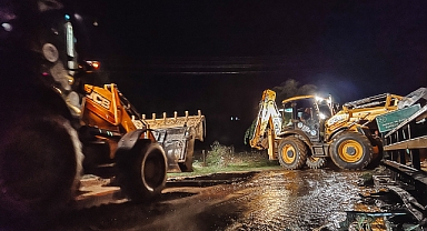 Büyükşehir Afet Bölgelerine Anında Müdahale Etti