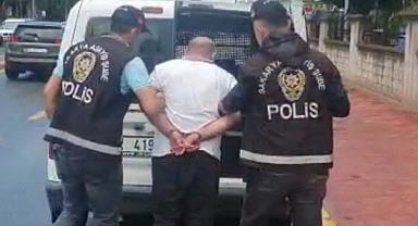 Kendisini Polis Olarak Tanıttı, 500 Bin Lira Dolandırdı