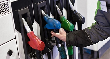 Petrol Fiyatları Düşüşte! Akaryakıta İndirim Bekleniyor