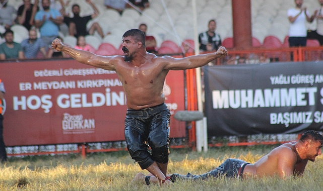 Akbalık Yağlı Güreşleri'nde 600 Pehlivan Mücadele Ediyor