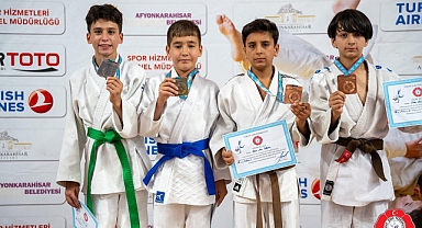Büyükşehir'in Minik Judocuları Şampiyona'dan Dereceyle Döndü