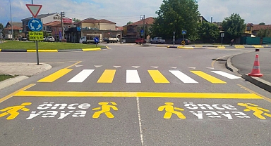 Büyükşehir Yayaların Güvenliğini Sağlıyor