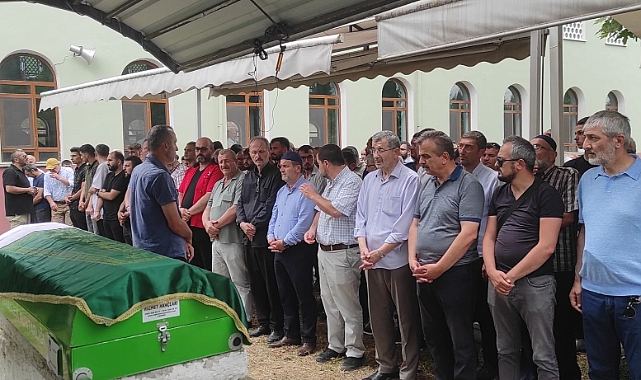 Denizde Boğulan Gençler Son Yolculuğuna Uğurlandı