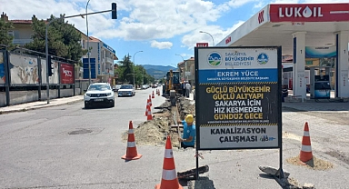 Geyve Konyalı Alibey Caddesi'nde Hummalı Çalışma Devam Ediyor