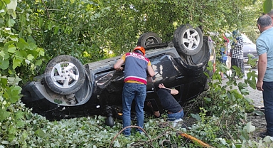 Otomobil Şarampole Yuvarlandı: 6 Yaralı