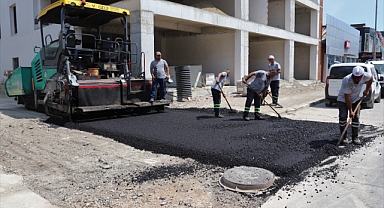 Serdivan’da Asfalt Bakım ve Onarım Çalışmaları Devam Ediyor