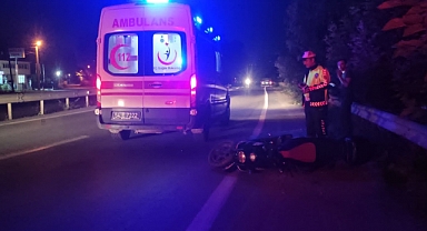 Tır Motosiklete Çarptı: 1 Yaralı