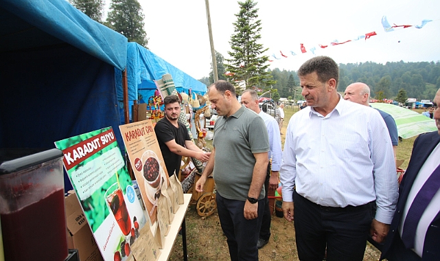 Vali Kaldırım 33. Acelle Yaylası Şenlikleri'ne Katıldı