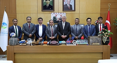 Afganistan İstanbul Başkonsolosu Numani Başkan Yüce'yi Ziyaret Etti