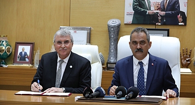 Başkan Yüce Tarımsal Eğitimde Tarihi Nitelik Taşıyan Protokolü Bakan Özer'le İmzaladı