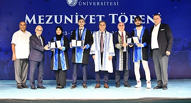 Eğitim Fakültesi ve İşletme Fakültesinin Mezuniyet Töreni