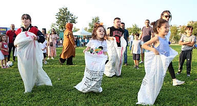 Geleneksel Çocuk Şenliği Renkli Görüntülere Sahne Oldu