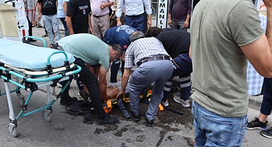 Otomobil Çocuğa Çarptı: Düğün Konvoyundakiler Bekleyemedi