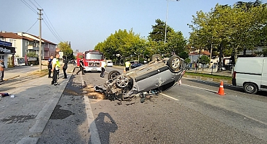 Pamukova'da Feci Kaza: Otomobil Ters Döndü
