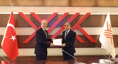 Rektör Al Mazbatasını Aldı