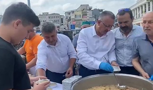 Yozgatlılar Derneği Aşure Dağıttı